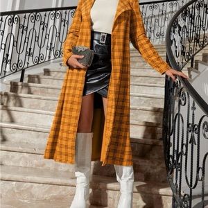 NWOT!!! Plaid Lapel Collar Belted
Corduroy Coat
Mustard Yellow / L(8/10)